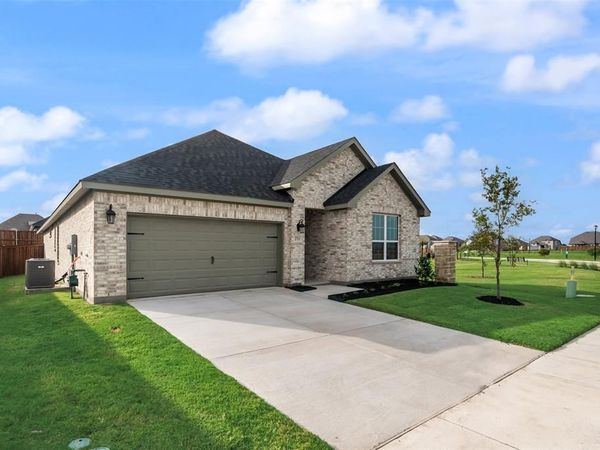 2713 Shiners Street, Forney, TX 75126