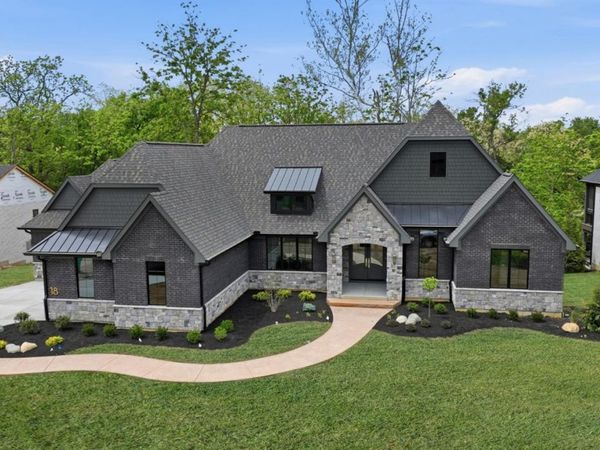 18 Chimney Ridge Drive, Loveland, OH 45140