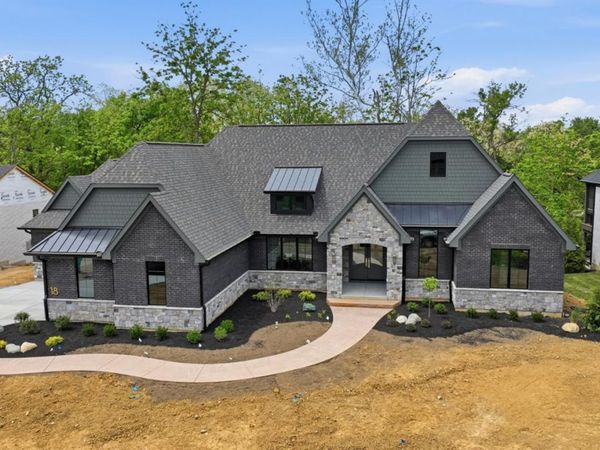 18 Chimney Ridge Drive, Loveland, OH 45140