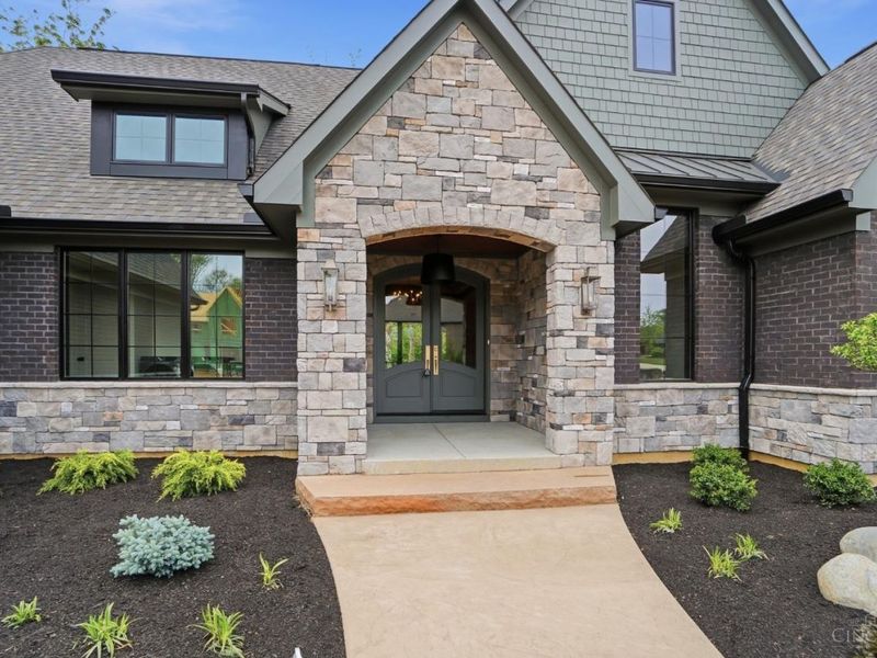 18 Chimney Ridge Drive, Loveland, OH 45140 Photo 4