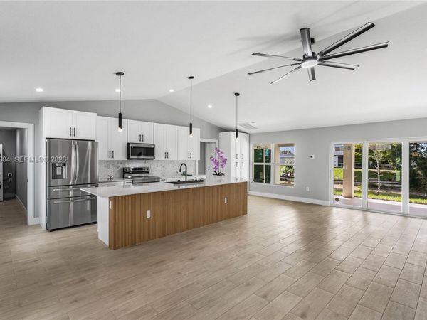 2210 NW 2nd Ave , Cape Coral, FL 33993