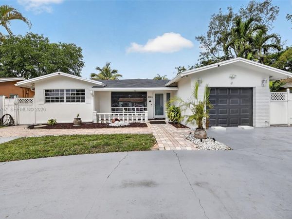 4911 SW 29th Ter, Dania Beach, FL 33312