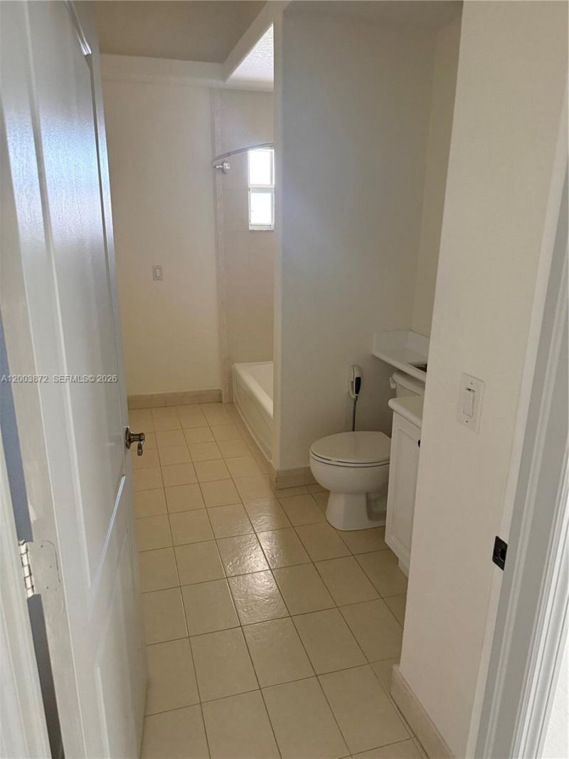 17460 NW 89th Ave, Hialeah, FL 33018 Photo