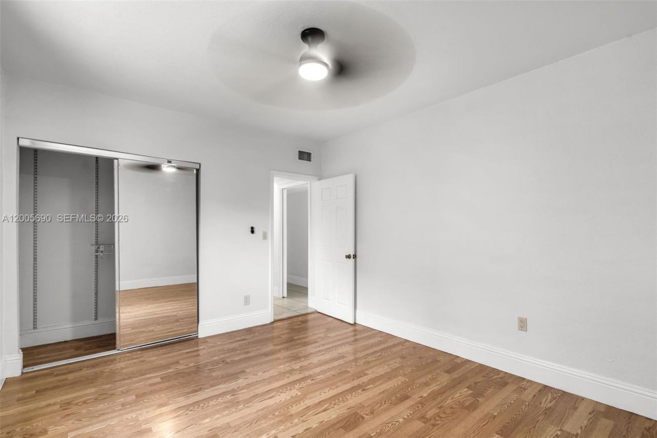 944 SW 10th Avenue , Miami, FL 33130 Photo