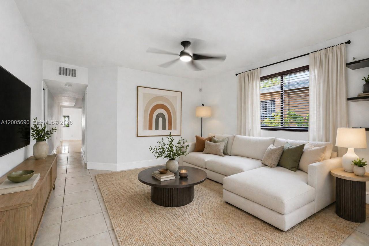 944 SW 10th Avenue , Miami, FL 33130 Photo