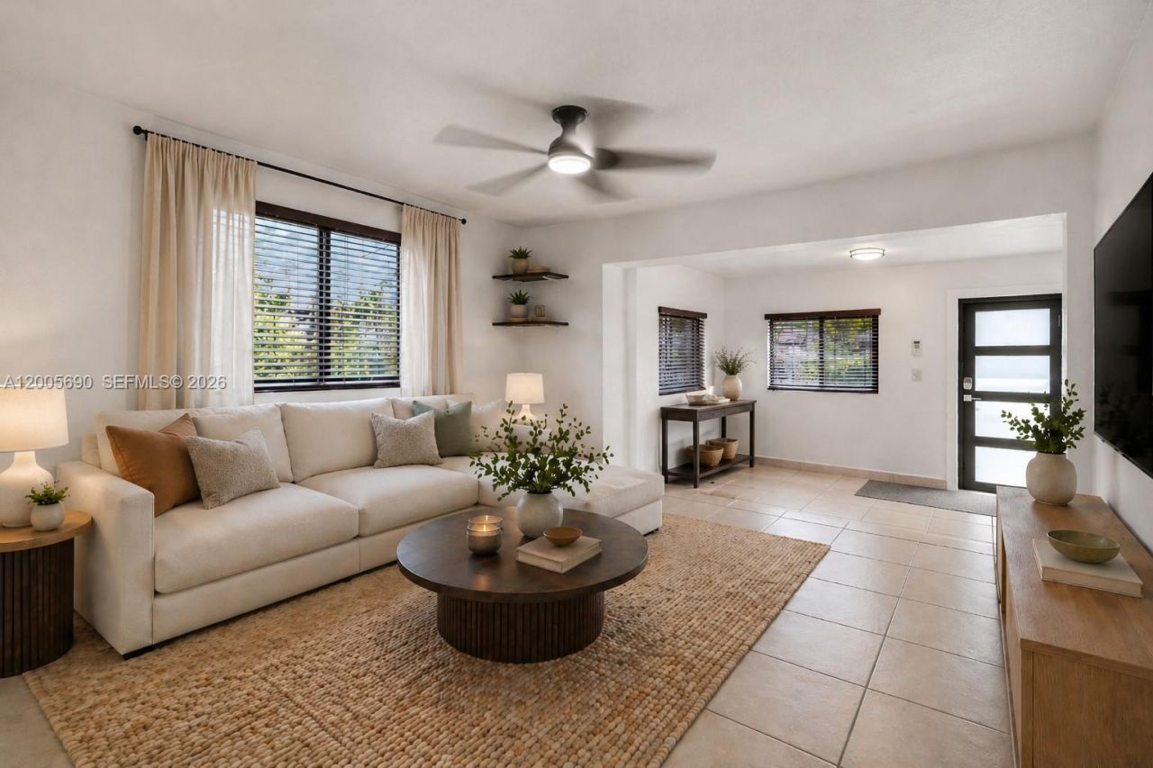 944 SW 10th Avenue , Miami, FL 33130 Photo