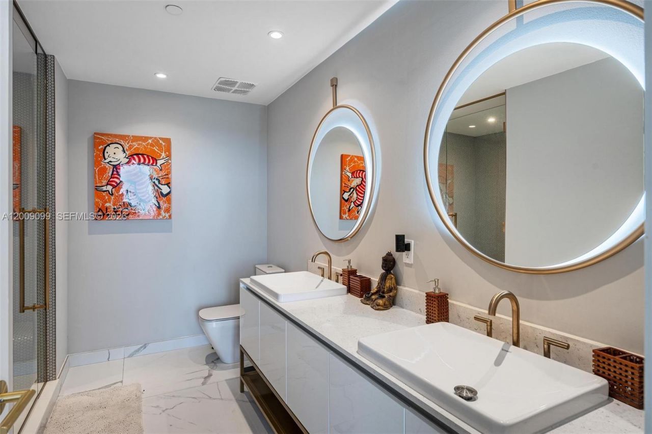 2678 Tigertail, Unit 1603, Miami, FL 33133 Photo