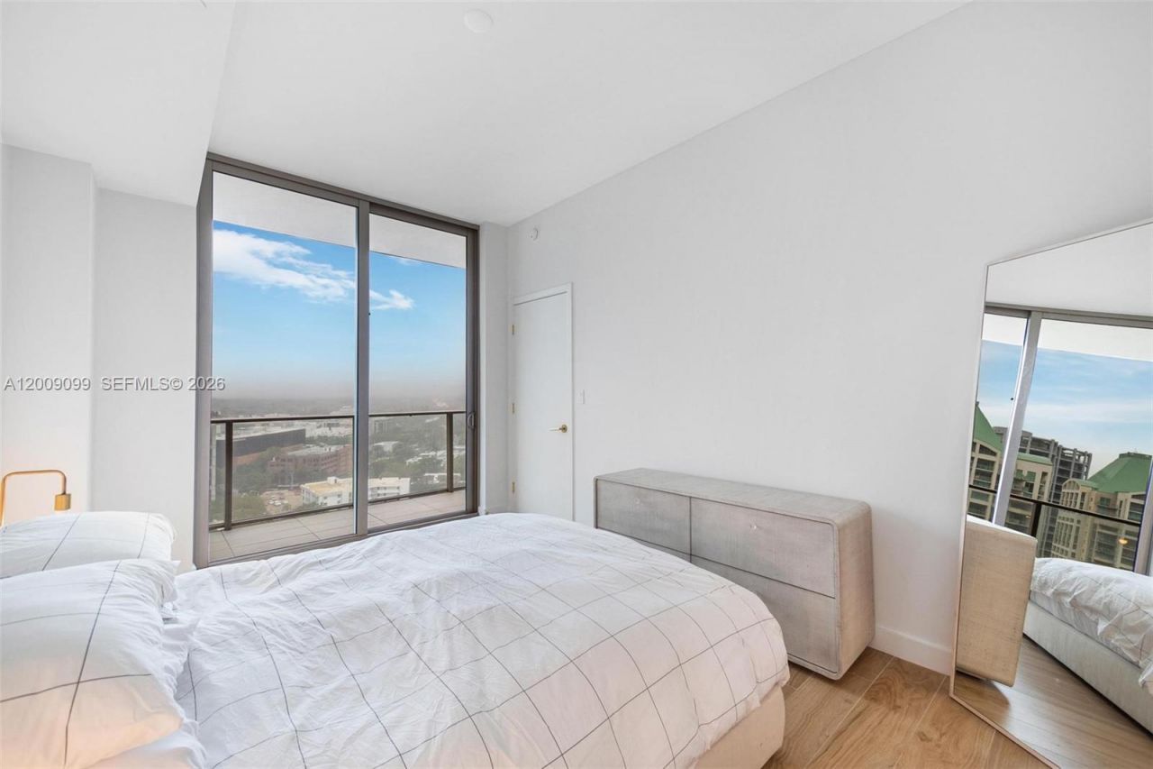 2678 Tigertail , Unit 1603, Miami, FL 33133 Photo