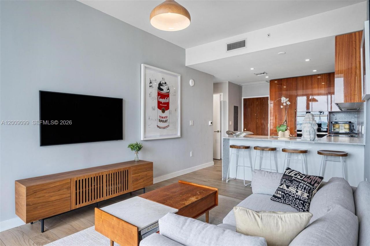 2678 Tigertail, Unit 1603, Miami, FL 33133 Photo