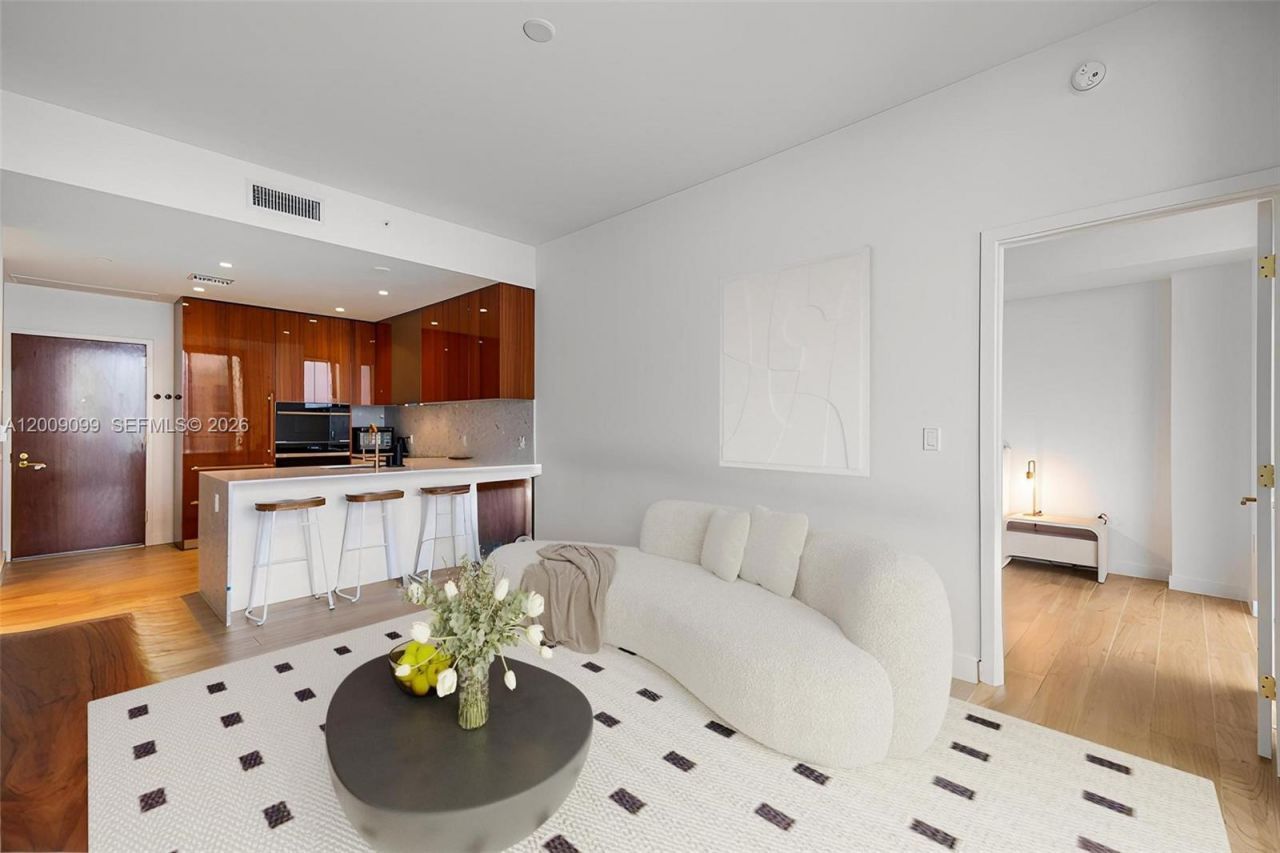 2678 Tigertail , Unit 1603, Miami, FL 33133 Photo