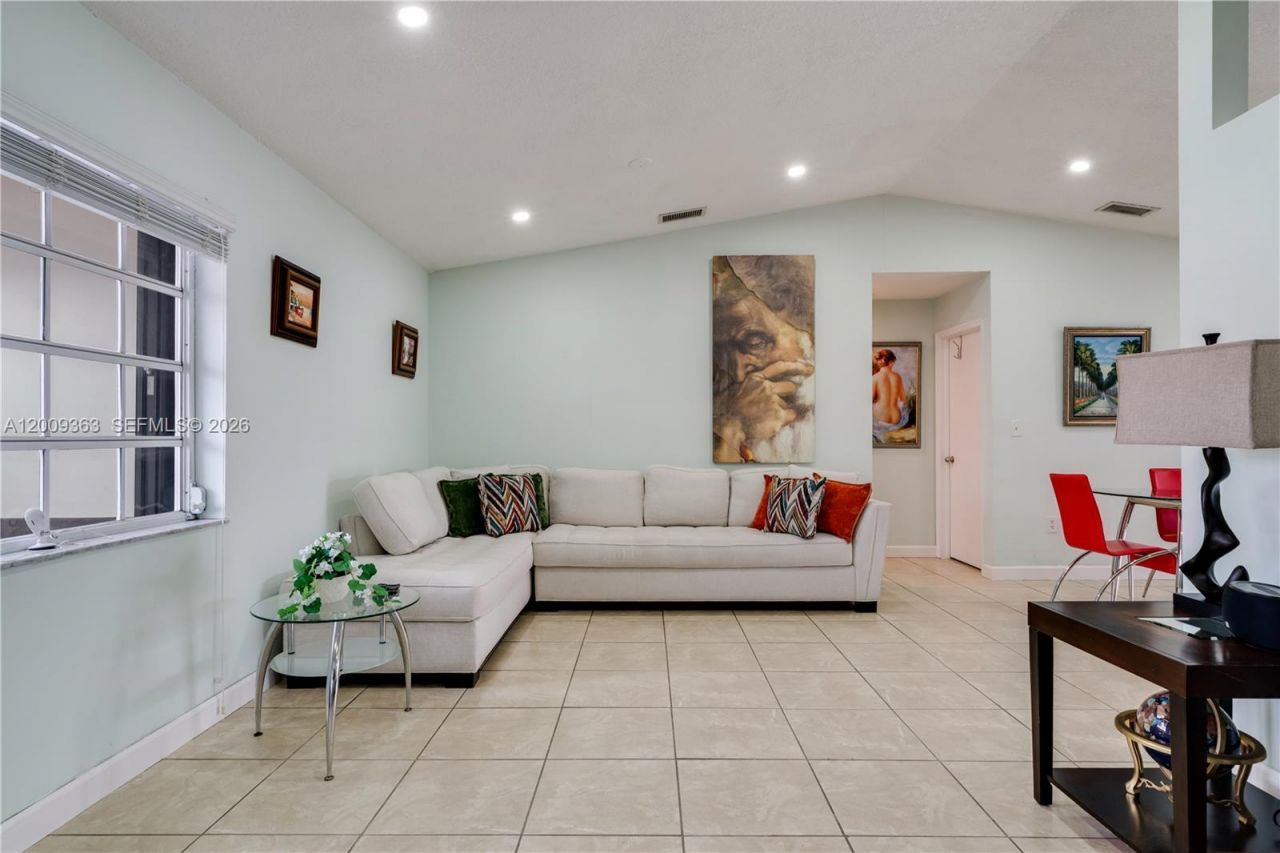 5673 SW 149th Ave, Miami, FL 33193 Photo