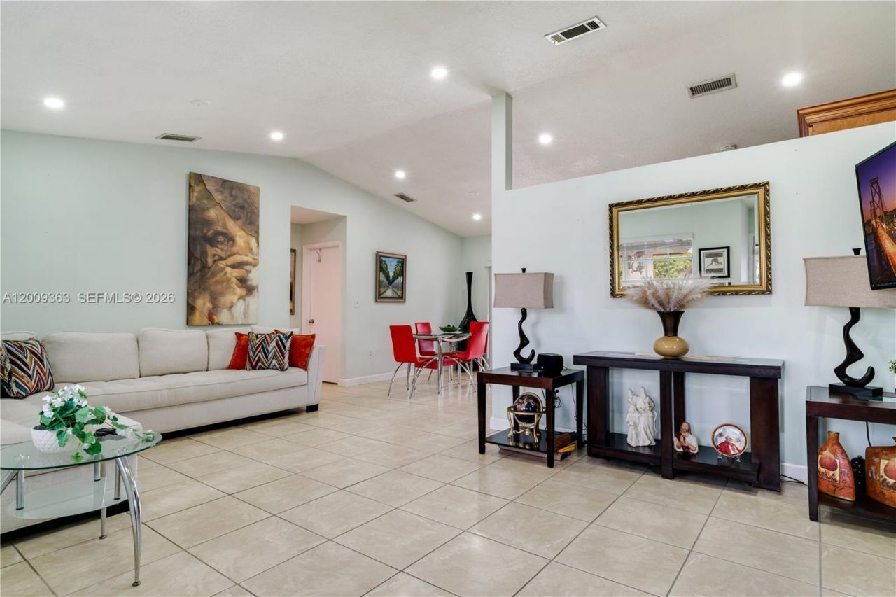 5673 SW 149th Ave, Miami, FL 33193 Photo