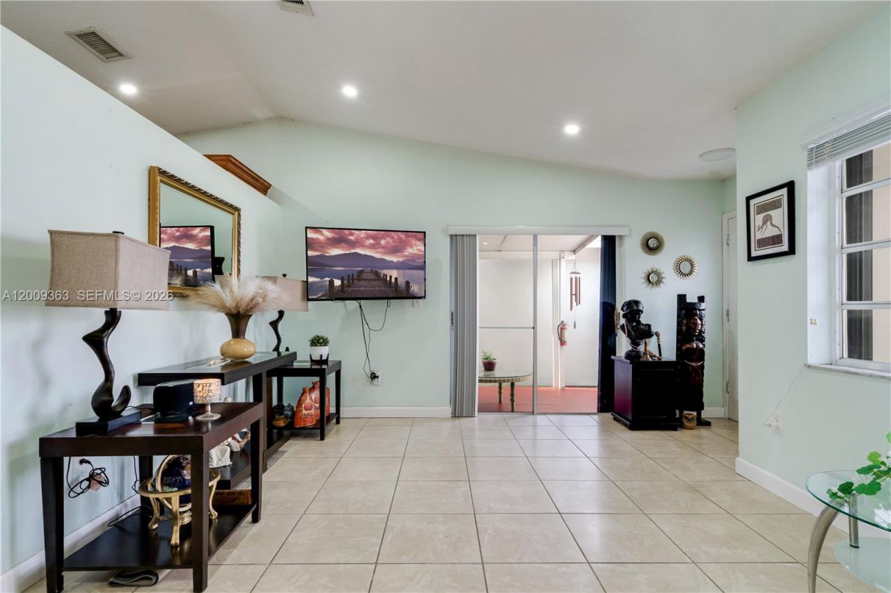 5673 SW 149th Ave, Miami, FL 33193 Photo