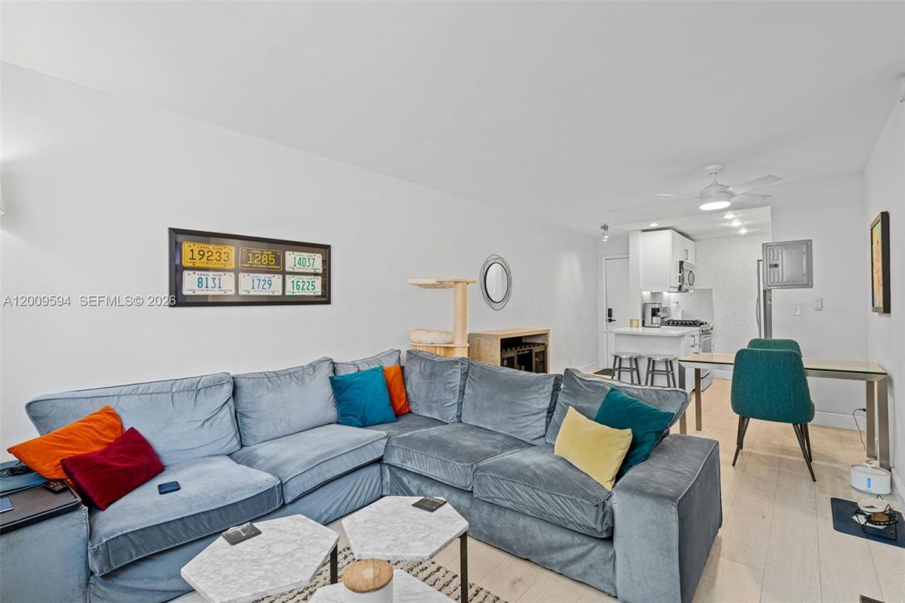 915 Jefferson Ave , Unit 2E, Miami Beach, FL 33139 Photo