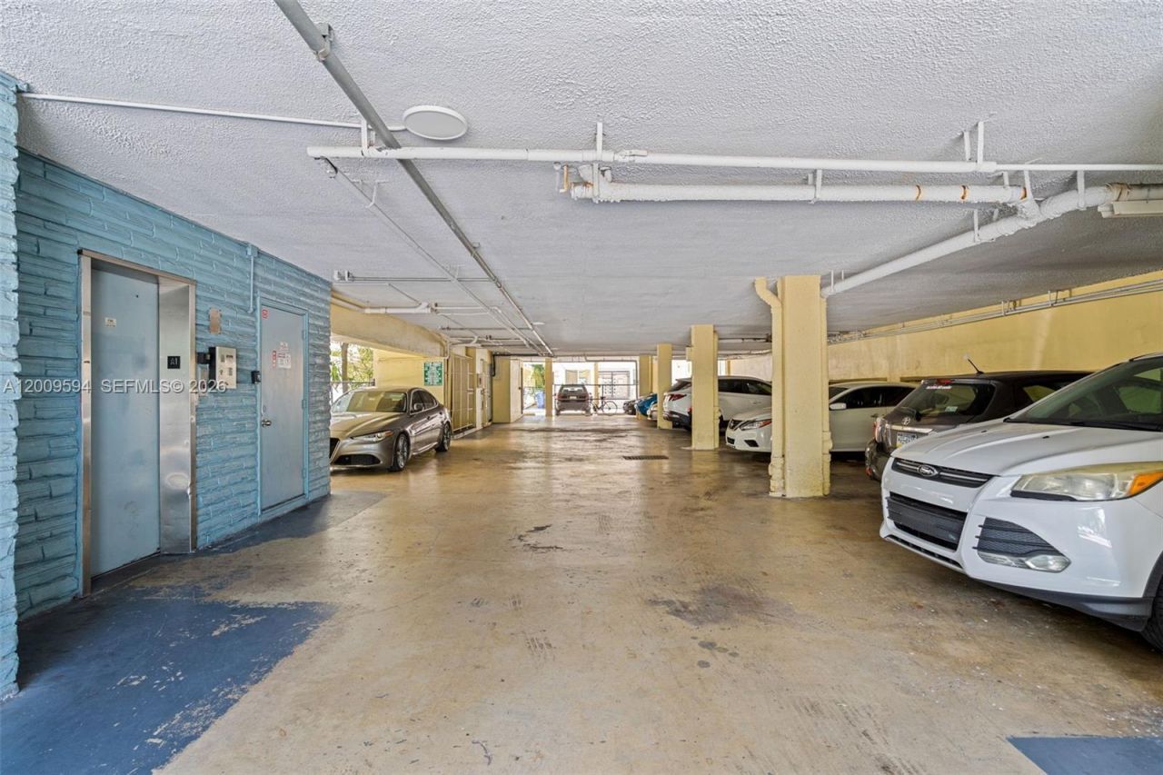 915 Jefferson Ave , Unit 2E, Miami Beach, FL 33139 Photo