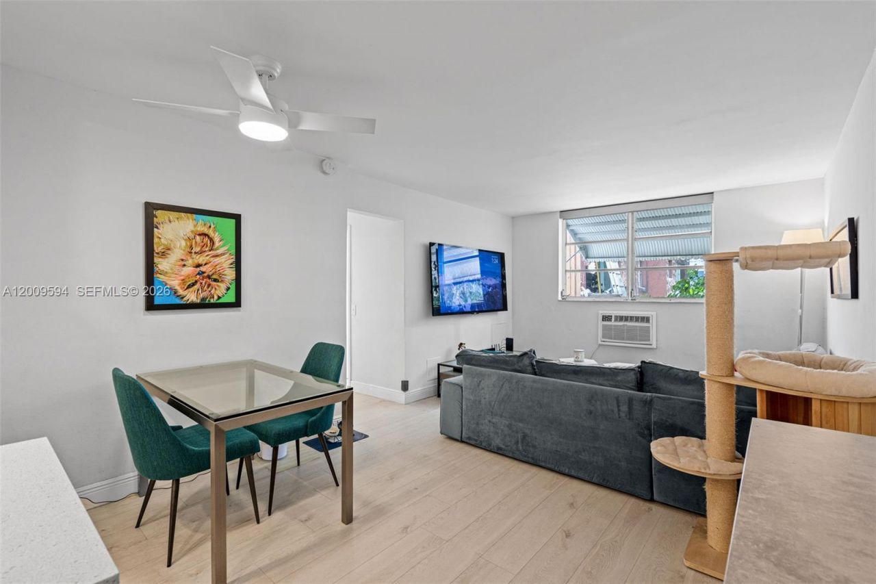 915 Jefferson Ave , Unit 2E, Miami Beach, FL 33139 Photo