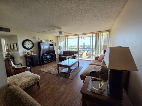 3771 Environ Blvd , Unit 649, Lauderhill, FL 33319