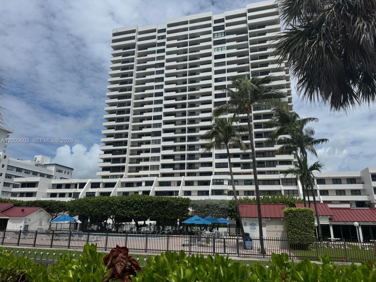 2555 Collins Ave , Unit 1403, Miami Beach, FL 33140 Photo