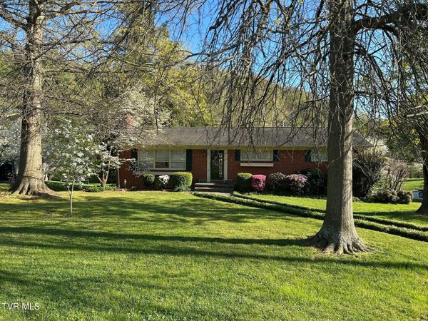 125 Cresswood Drive, Rogersville, TN 37857