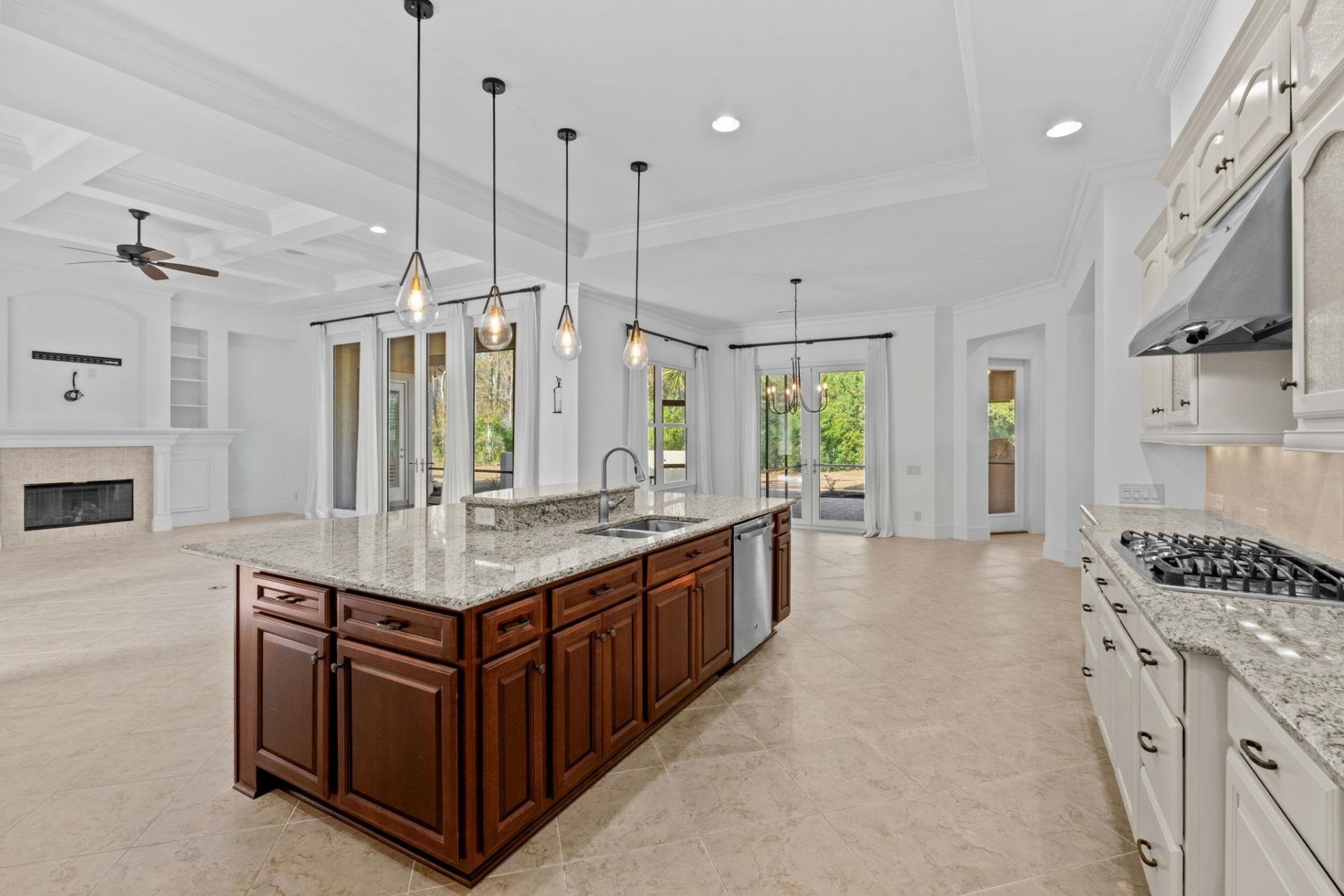 9590 Bellasera Circle Photo 11