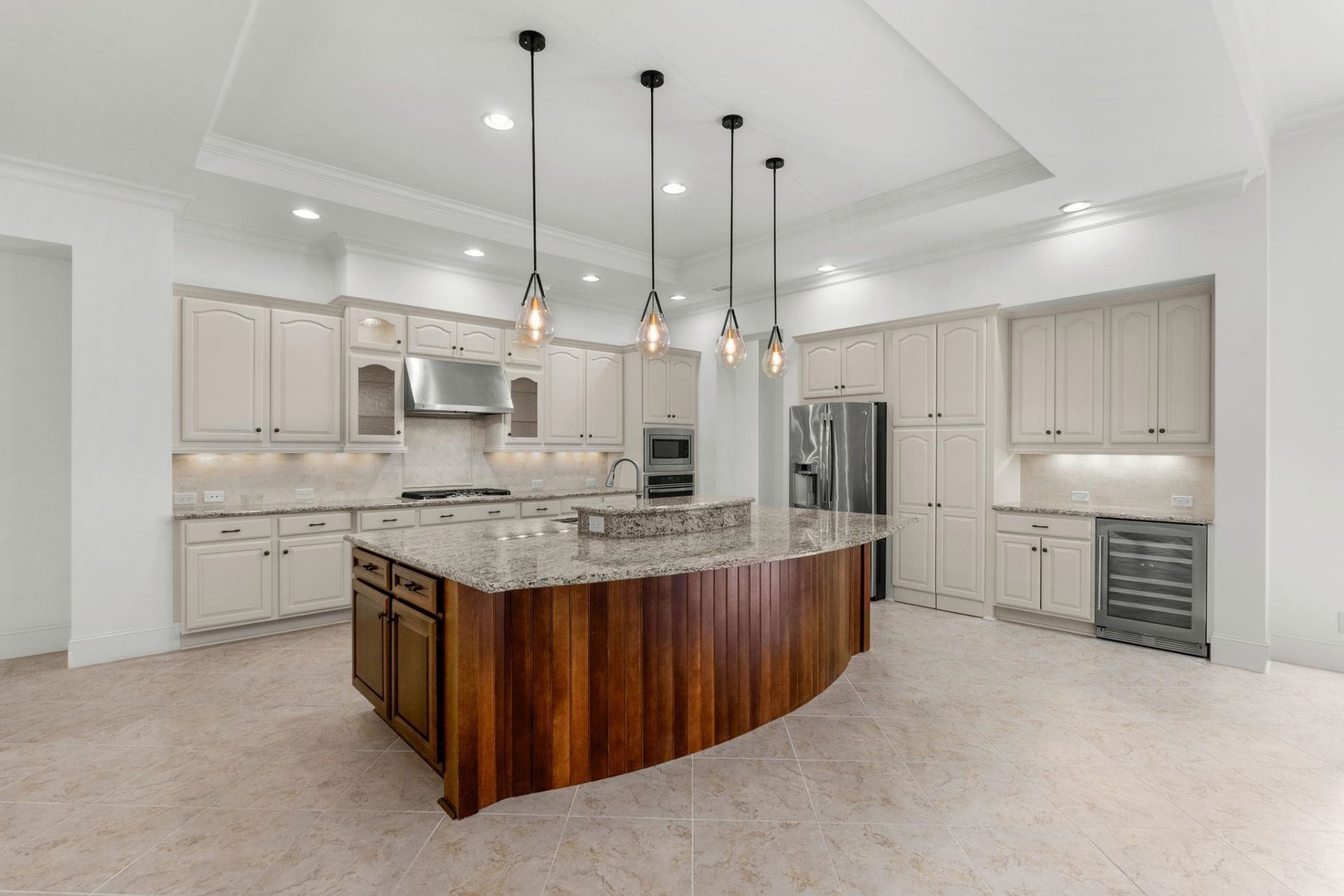 9590 Bellasera Circle Photo 8