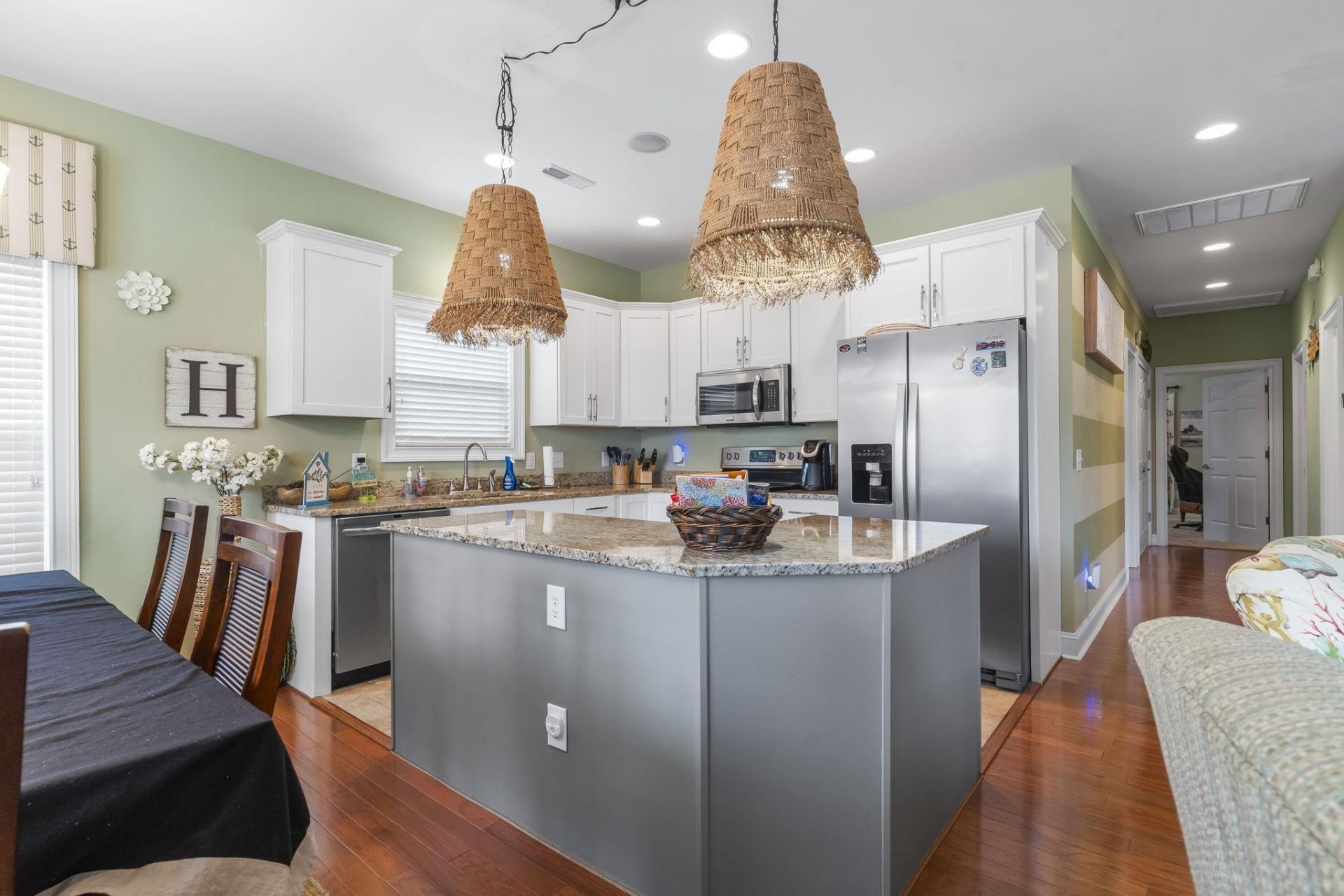 721 Ashland Ave. Photo 5