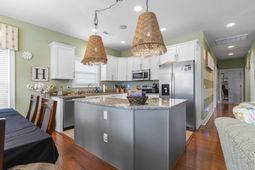 721 Ashland Ave. photo 4