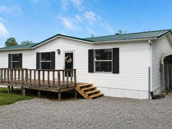 115 Queener St, Jacksboro, TN 37757