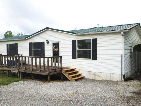 115 Queener St, Jacksboro, TN 37757