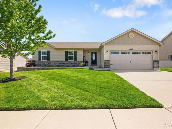 406 Prairie Creek Drive, Wentzville, MO 63348