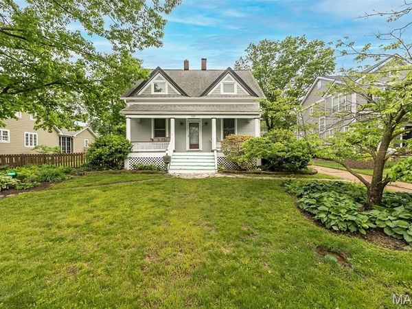 326 W Essex Avenue, Kirkwood, MO 63122