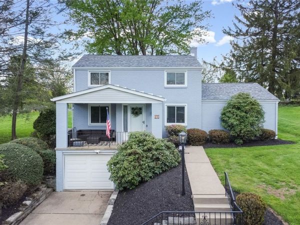 438 Valleyview Dr, Pittsburgh, PA 15215