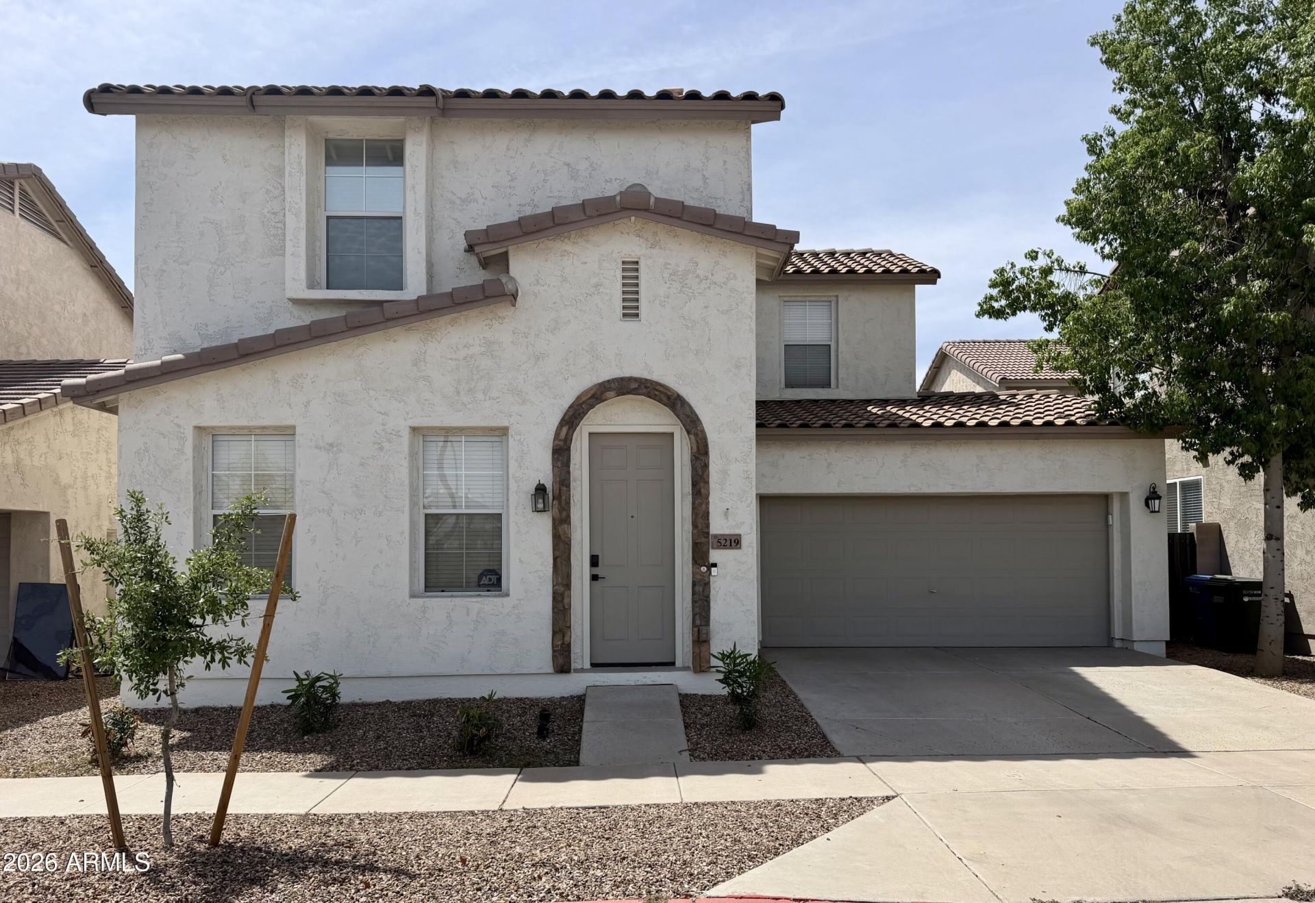 5219 W Raymond Street, Phoenix, AZ 85043 Main Photo