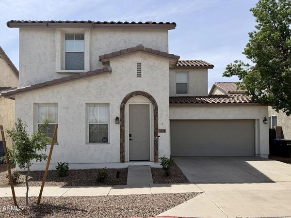 5219 W RAYMOND Street, Phoenix, AZ 85043