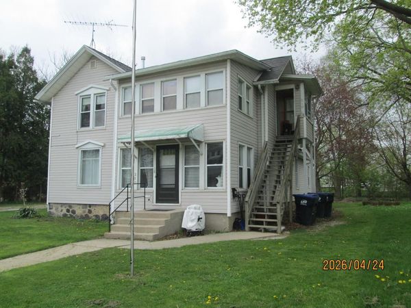 210 Court STREET, Elkhorn, WI 53121