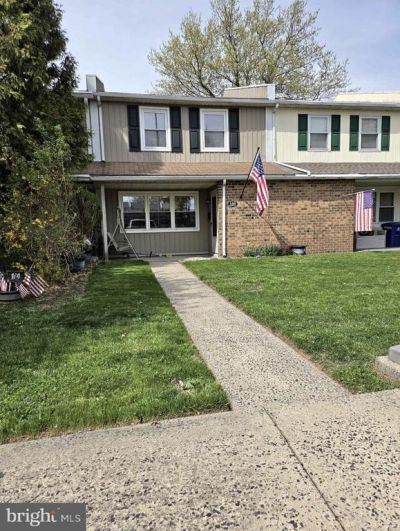 159 Forsythia Court, Quakertown, PA 18951 Main Photo