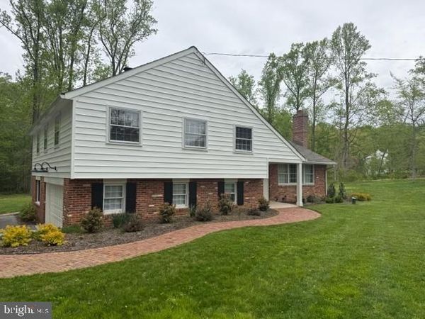 200 S FAIRVILLE ROAD , CHADDS FORD, PA 19317