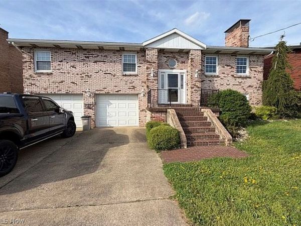 185 Kanawha Road , Weirton, WV 26062