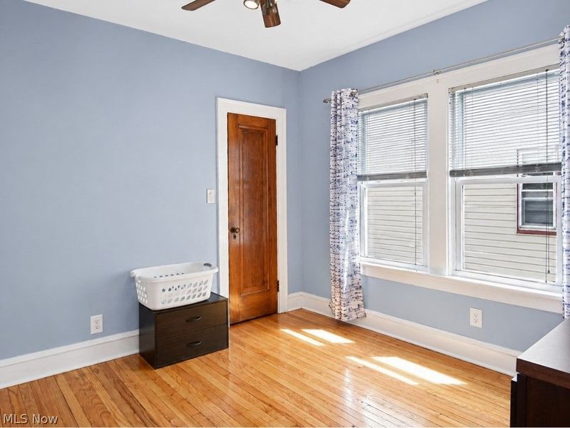 18308 East Park Drive , Cleveland, OH 44119 Photo 17