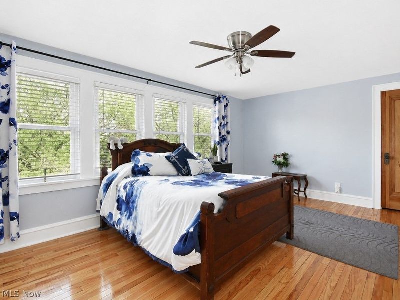 18308 East Park Drive , Cleveland, OH 44119 Photo 21