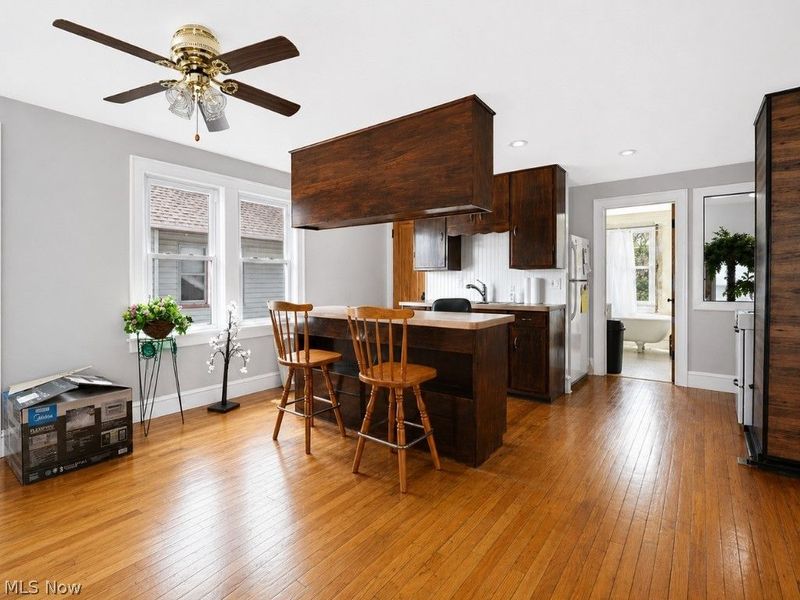 18308 East Park Drive , Cleveland, OH 44119 Photo 25