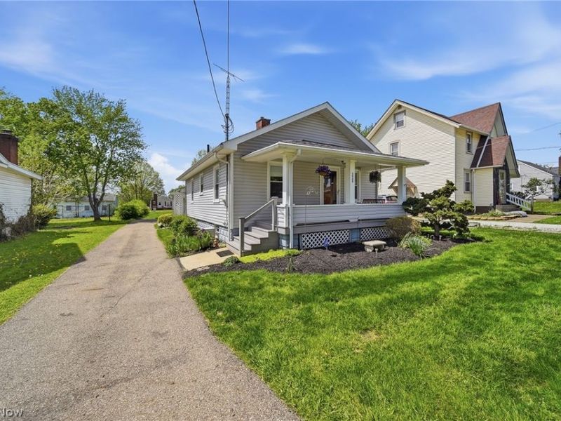 4069 Chester Avenue, Louisville, OH 44641 Photo 2