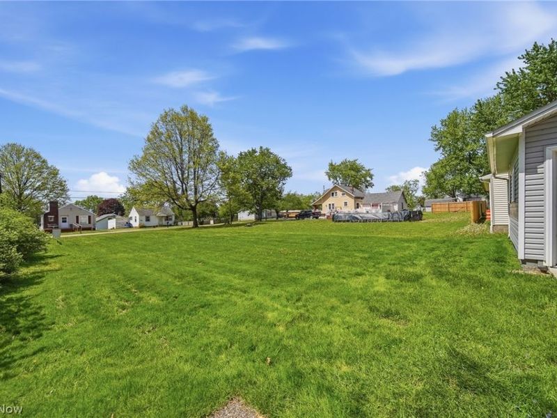 4069 Chester Avenue, Louisville, OH 44641 Photo 29