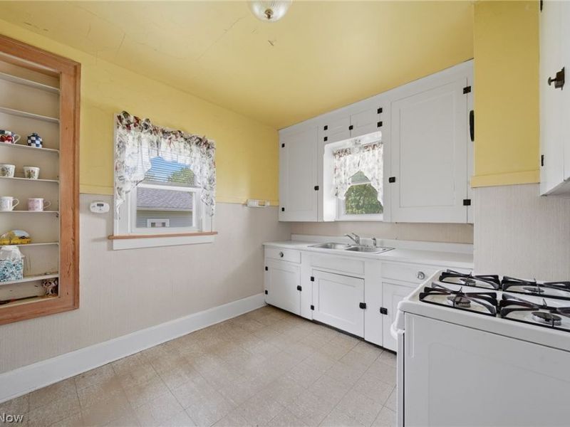 4069 Chester Avenue, Louisville, OH 44641 Photo 9