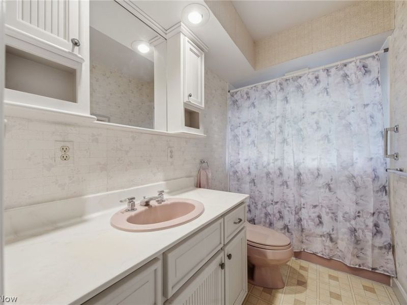 8885 Louisville Street , Louisville, OH 44641 Photo 17