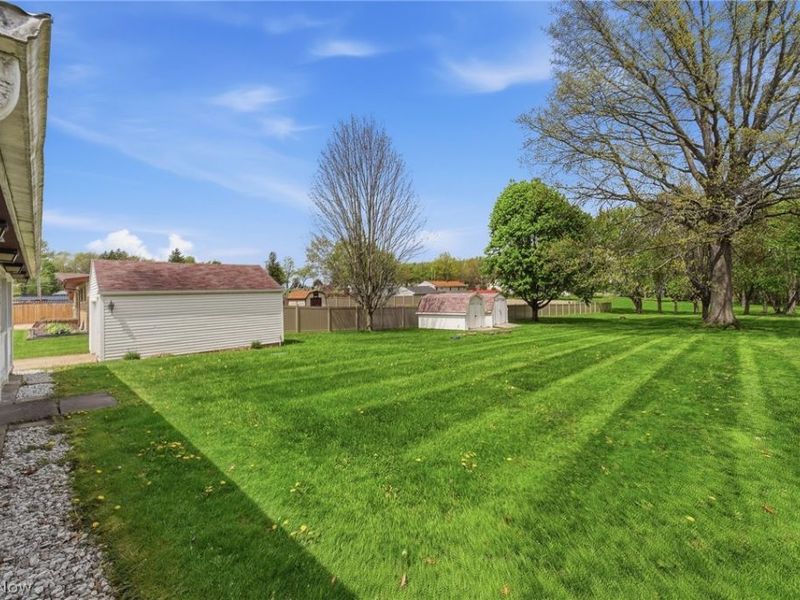 8885 Louisville Street , Louisville, OH 44641 Photo 39