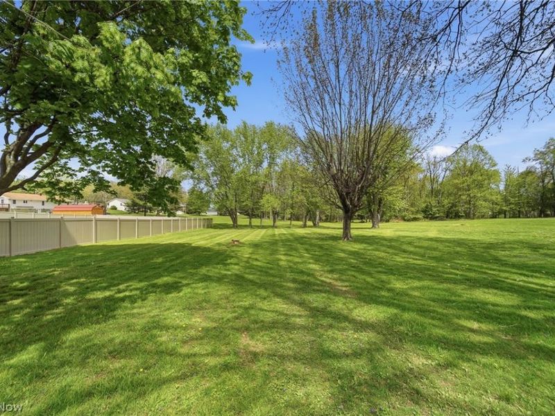 8885 Louisville Street , Louisville, OH 44641 Photo 40