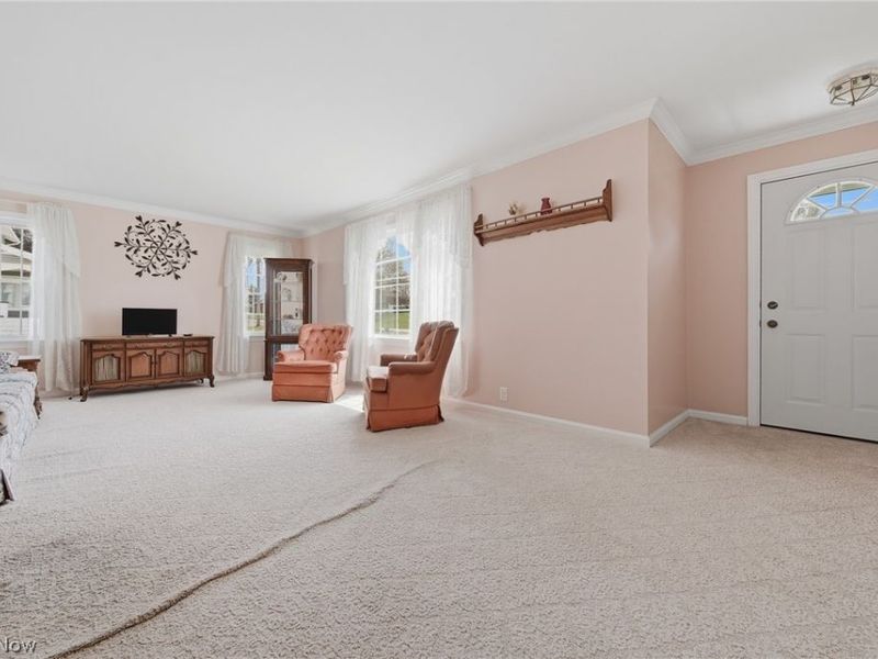 8885 Louisville Street , Louisville, OH 44641 Photo 5