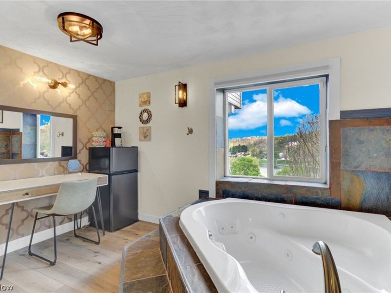 58 Pueblo Trail , Malvern, OH 44644 Photo 38