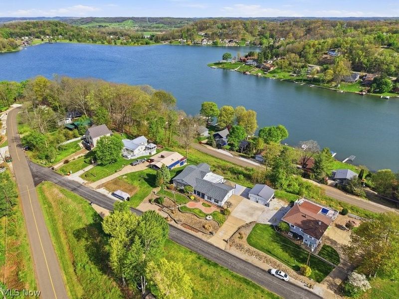 58 Pueblo Trail , Malvern, OH 44644 Photo 4